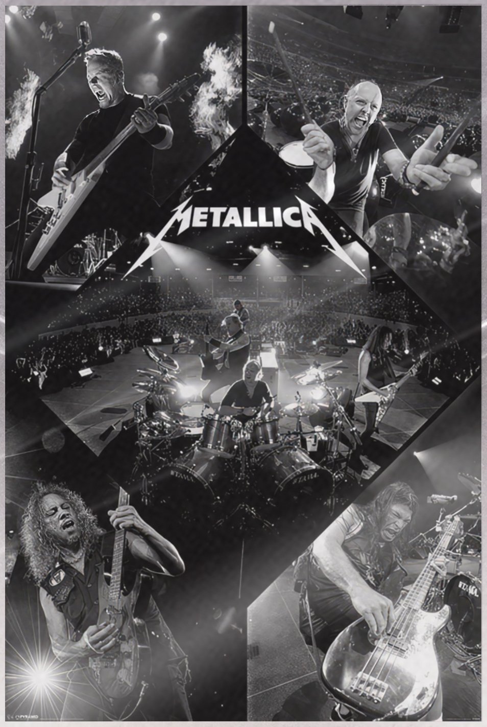 Metallica – Music Poster (Live – Black & White Montage) (24″ x 36″) (LAMINATED)